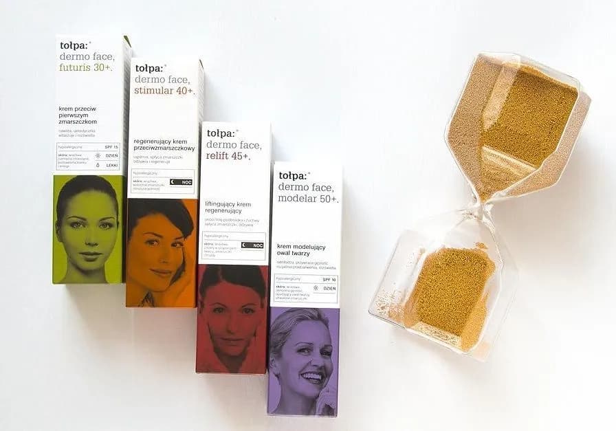 Jak dbać o cerę po 35 roku życia, by uniknąć zmarszczek i suchości